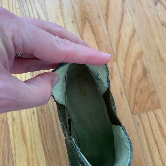 Olive Green Suede Chelsea Booties / Boots by GAP Size 7 - Picture 5 of 6